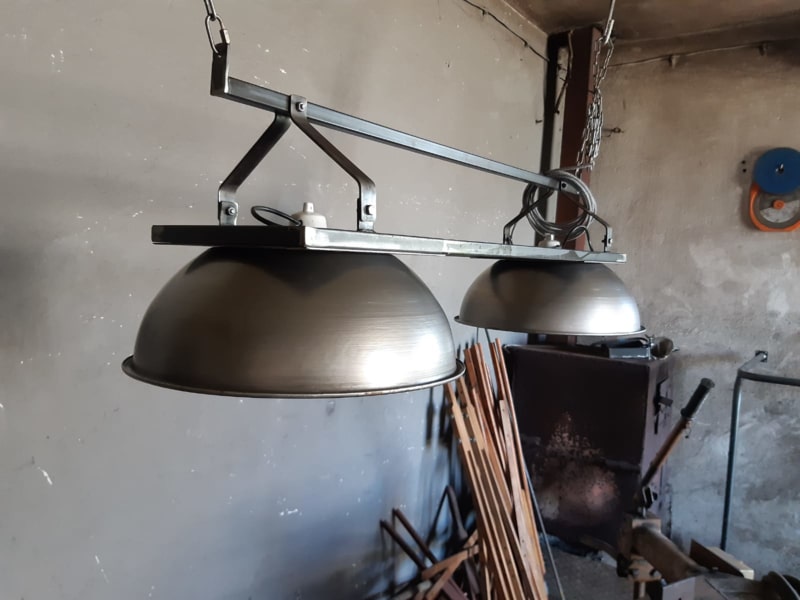 INDUSTRIËLE EETTAFEL LAMP OSTROW MET X AANTAL SILVER METALLIC KAPPEN online bestellen Industrial-Home