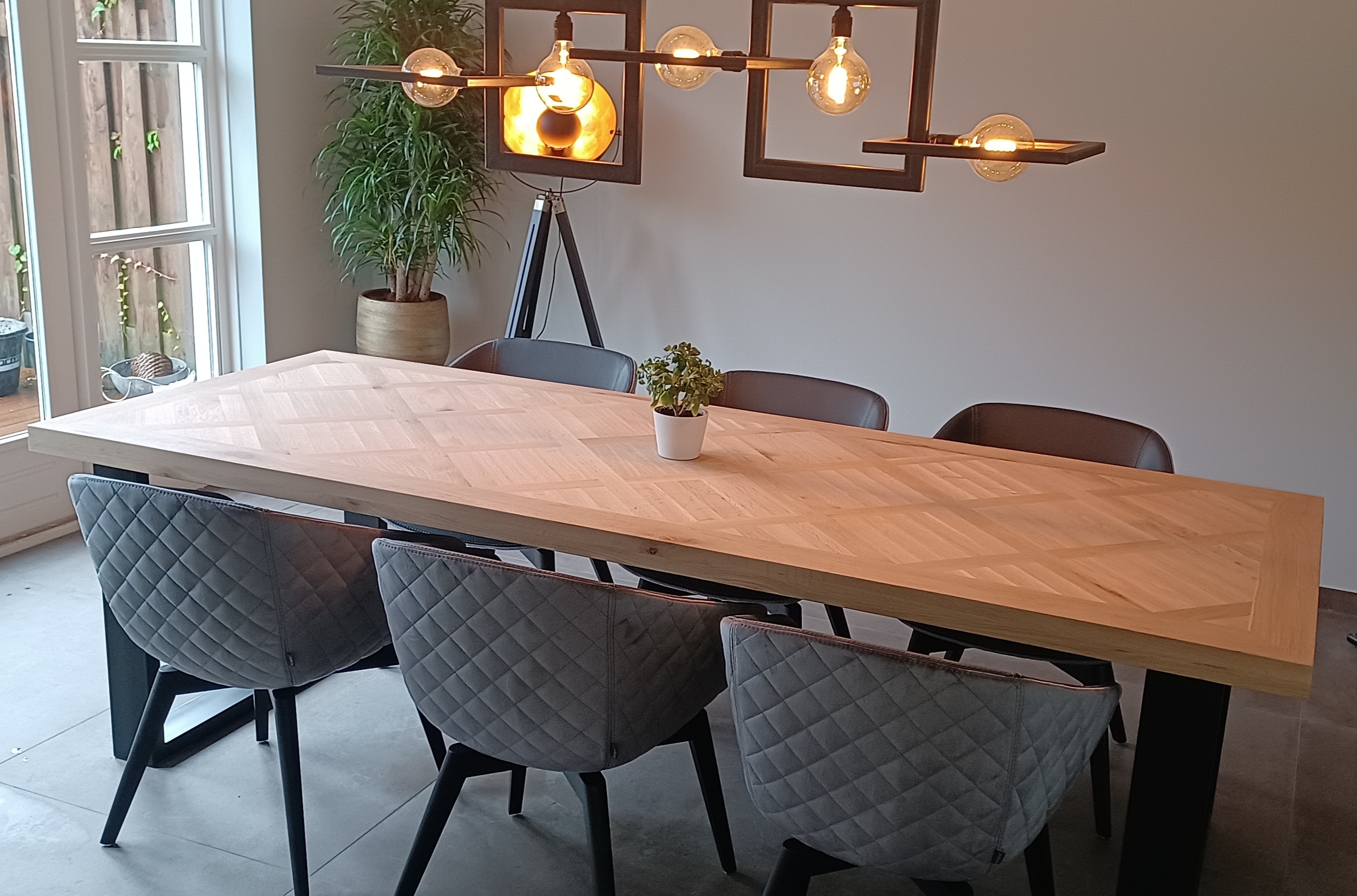 Versailles herringbone table