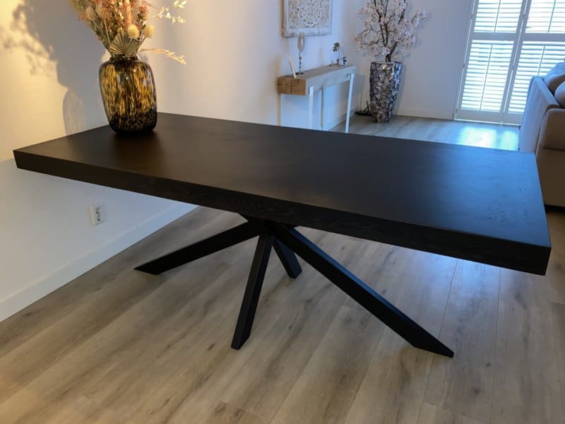 Black herringbone oak table Mosina with matrix base