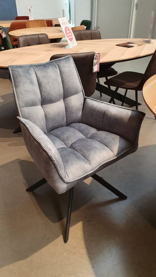 Lucas swivel chair adore light blue
